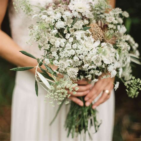 27 Wildflower Bouquets For A One-Of-A-Kind Bride