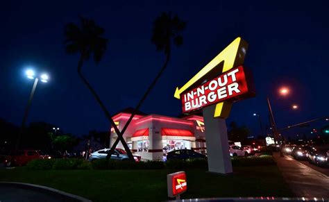 In-N-Out Burger moving east, expanding into Tennessee : NPR