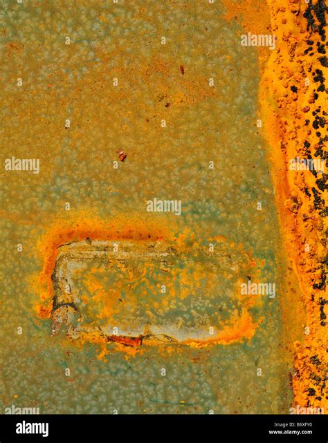 Rusty Tool Box Repair 的图像结果