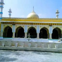 Tomb of Mughal Emperor Aurangzeb Alamgir - Historical landmark ...