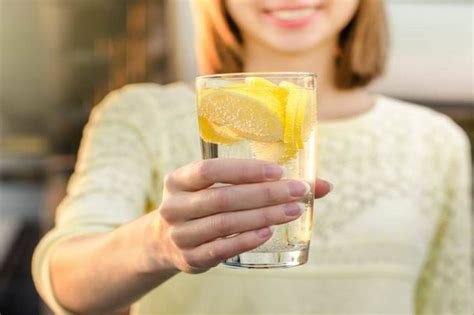 manfaat air lemon campur garam