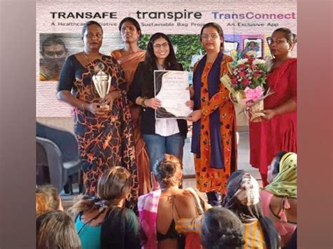 Teenage Social Entrepreneur Sia Sehgal felicitated by Kinnar Asmita ...