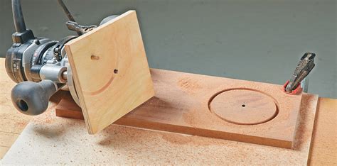 Router Circle Jig Tutorial 的图像结果