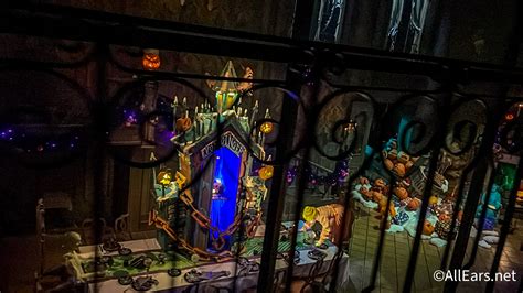 PHOTOS: See How Disney's Haunted Mansion Ride Looks DIFFERENT Right Now ...