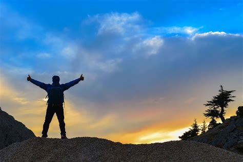 Top 8 Vloggers to Take Inspiration from for Your Next Trip