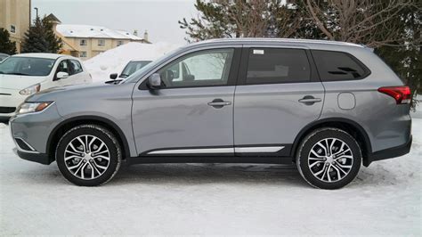 Comparison - Mitsubishi Outlander 2016 - vs - Mazda CX-9 Grand Touring 2015 | SUV Drive