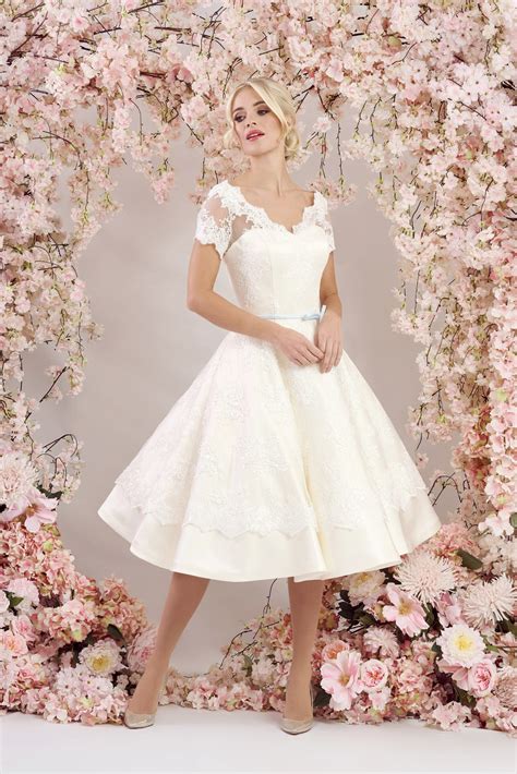 Knee Length Lace Wedding Dress