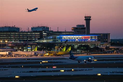 JetBlue Rejigs Tampa Network As It Removes Rhode Island Flights ...