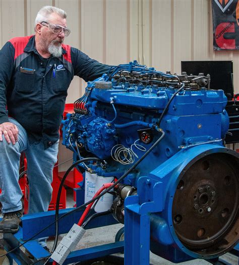 Diesel Engine Mechanic 的图像结果