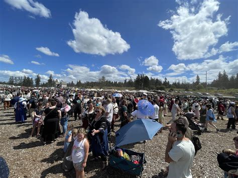 Saw the other posts about Ren Faire. This is what the line looked like ...
