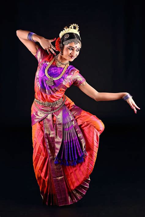 Kuchipudi Dance, Indian Classical Dance | Indian classical dance, Dance ...