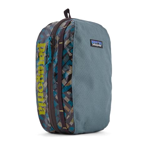 Patagonia Black Hole® Cube - Medium | Active Endeavors - Active Endeavors