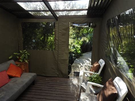 TUBE 'N AXE BACKPACKERS BOUTIQUE (Tsitsikamma National Park/Storms ...