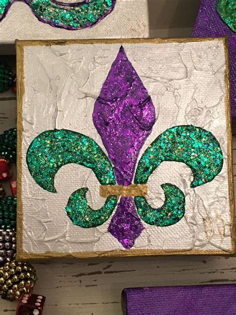 Mardi Gras Decorations