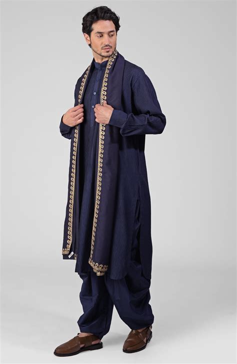 Maroon Pintuck Pathani Kurta Set & Tilla Dupatta – Talking Threads