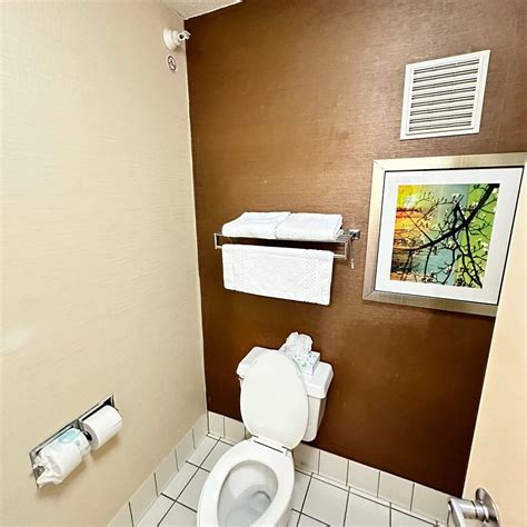 AMERICINN BY WYNDHAM MINOT - 2026 Hotel Reviews, Photos, Rate ...
