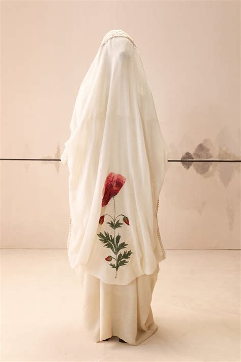 Printed Ivory Phiran + Attached Hood (E-01/TL-24) – Anju Modi