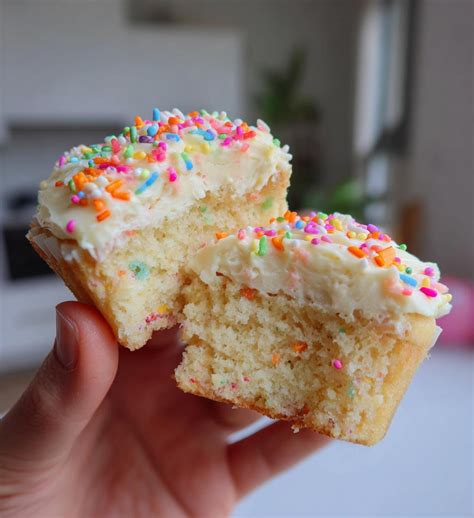 Mini Valentines Day Cakes: 7 Sweet Bites of Love – Vihaad Recipes