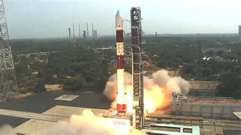 ઈસરોએ સિંગાપુરનાં બે સેટેલાઇટ લોન્ચ કર્યાં | chitralekha