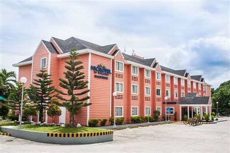 MICROTEL BY WYNDHAM EAGLE RIDGE (₹̶ ̶4̶,̶6̶7̶0̶) ₹ 3,836 (Cavite City ...