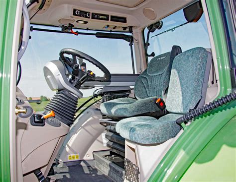 So wichtig ist Landwirten der Beifahrersitz auf dem Traktor ...