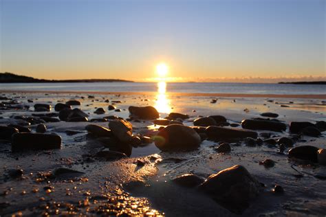 Sunrise off the shore of Long Island, Maine [5184 x 3456] [OC] : r ...