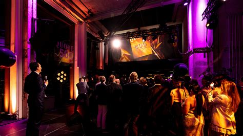 Weduwe van Quote 500-lid Cees de Bruin vraagt €3,35 miljoen voor ...