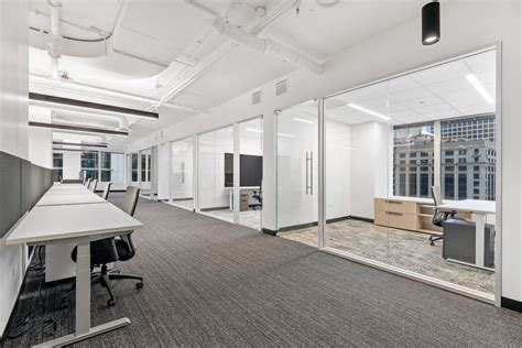 300 S Wacker Dr, Chicago, IL 60606 - 300 South Wacker | LoopNet.com