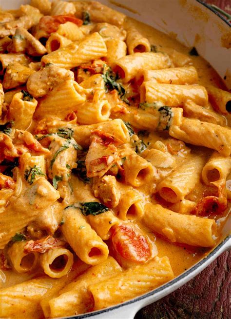 Creamy Tuscan Chicken Pasta - Chefjar