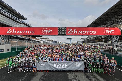 EWC riders assemble to deliver peace message | FIM Endurance World ...