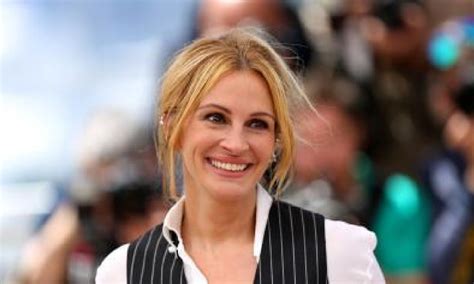 Julia Roberts reveals why she almost passed on her 'Notting Hill' role