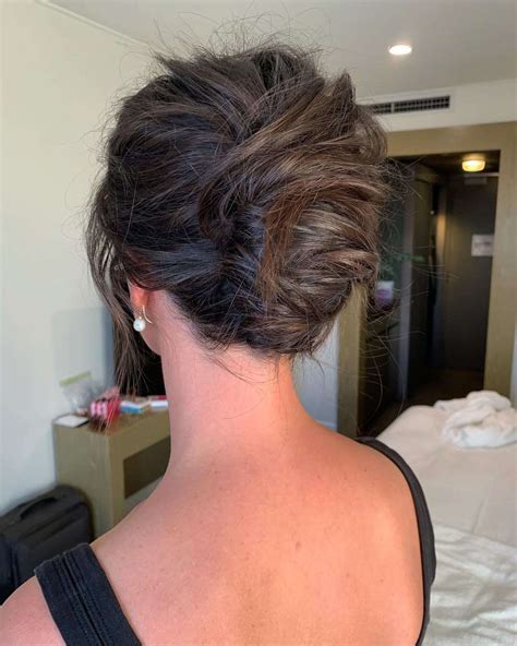 16 French Roll Hairstyles to Inspire Your Next Pin-Up