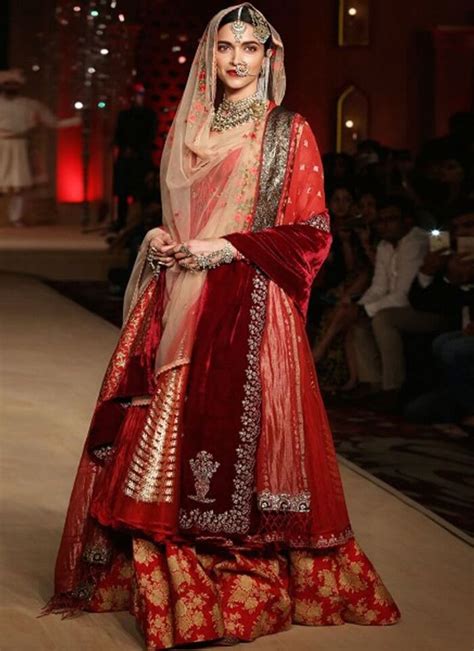 Thanks Bollywood For Giving Us Iconic Mughal Outfits That Are Ideal For ...