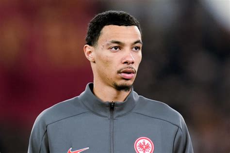 Liverpool, Chelsea sent Hugo Ekitike transfer message