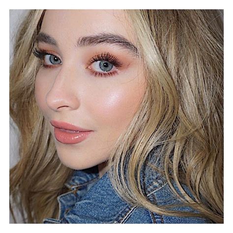 Pin van Sarah op Sabrina Carpenter