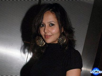 Book Peeya Rai Chowdhary For Celebrity Endorsement | Appearance