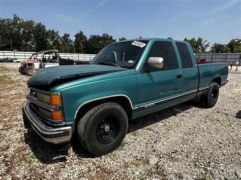 Obs Chevy In For Parts for Sale in Houston, TX - OfferUp