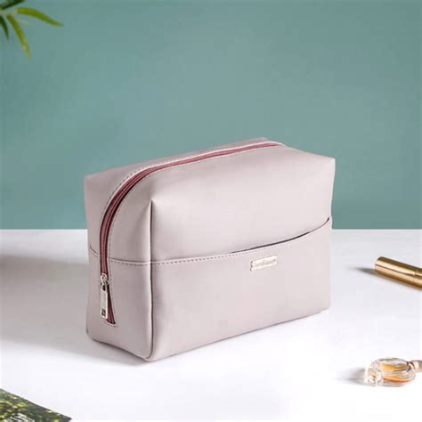 Travel Bags For Women Set of 3 Pink Online - Premium Travel Kit | Nestasia