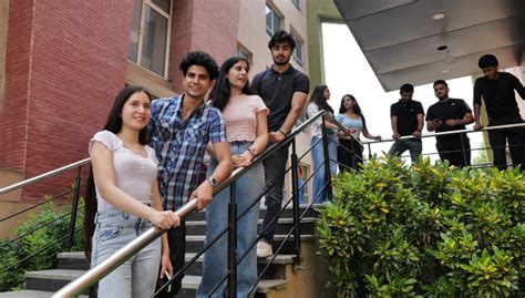 Awards And Recognitions | MRU