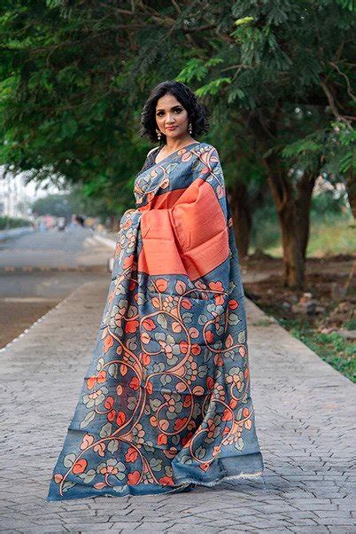 Unleashing Your Creative Side with Painted Sarees. – Dailybuyys