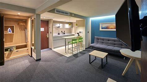 CITY EXPRESS SUITES BY MARRIOTT TOLUCA - Hotel Reviews, Photos, Rate ...