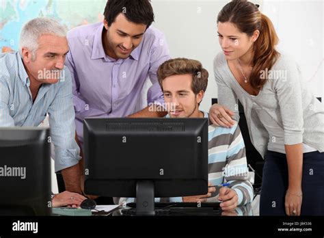 Information Technology Class 的图像结果