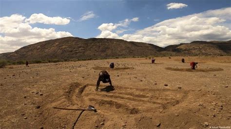 How to Protect Soil From Future Drought And Heat Waves | NewsClick