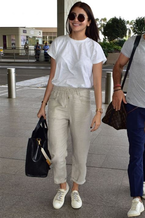 Anushka Sharma’s Off-Duty Jeans Style in Pics | VOGUE India | Vogue India