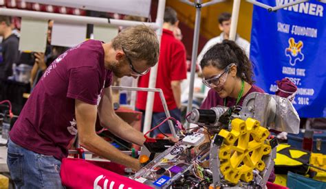 Robots battle for FIRST Robotics Competition State Championship