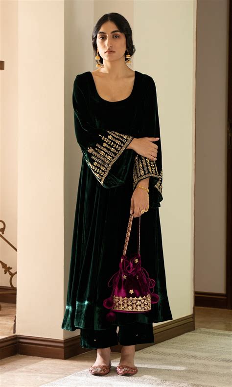 Ridhiiee Suuri | Shop Online for Latest Collections