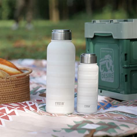 Tyeso Ascent Portable Sports Bottle with Handle – Giftomato