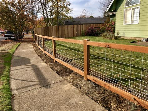 17 Awesome Hog Wire Fence Design Ideas For Your Backyard Pallet Diy