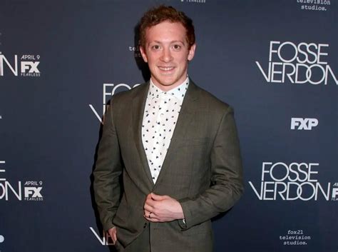 Ariana Grande Labeled A 'Homewrecker' For Ethan Slater Romance