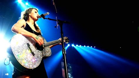 Taylor Swift, Paula Fernandes - Long Live - YouTube
